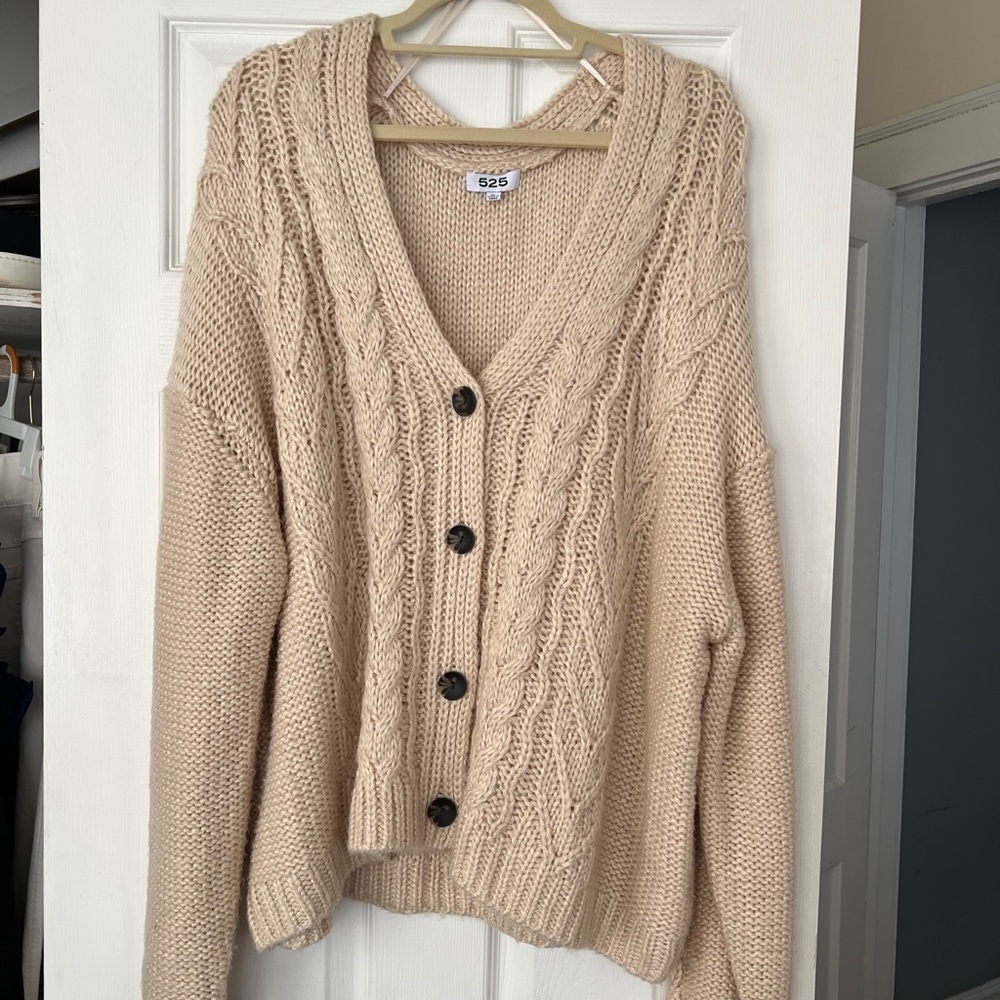 525 Cable Cardigan